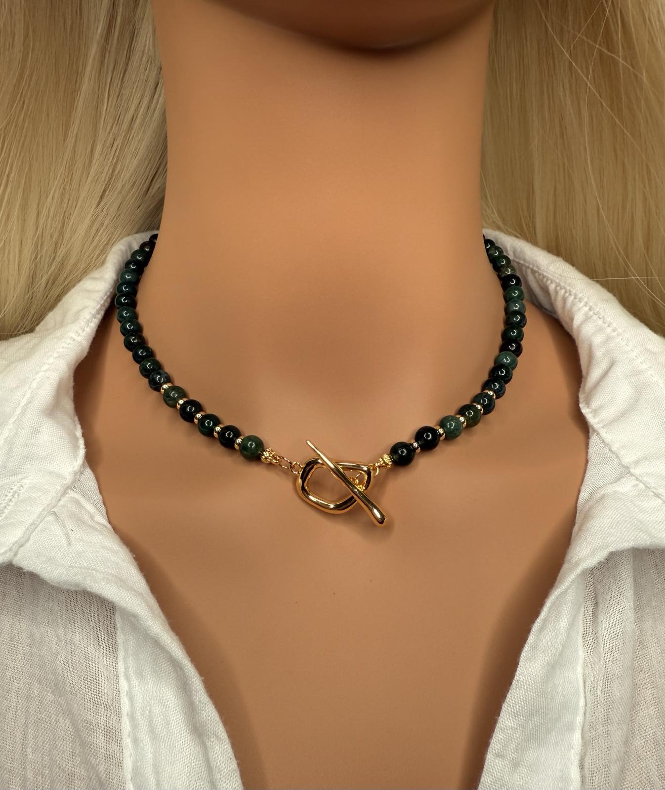 Verdant Muse – Moss Agate Necklace with Gold Toggle