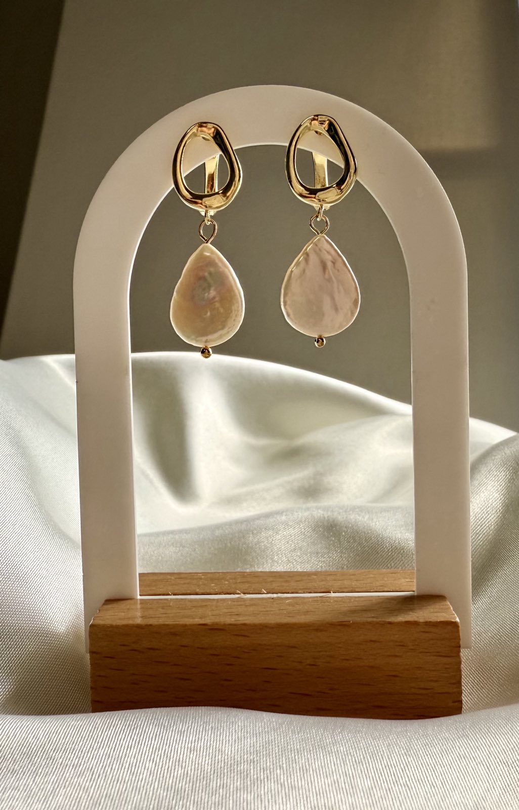 Isla Drop Earrings
