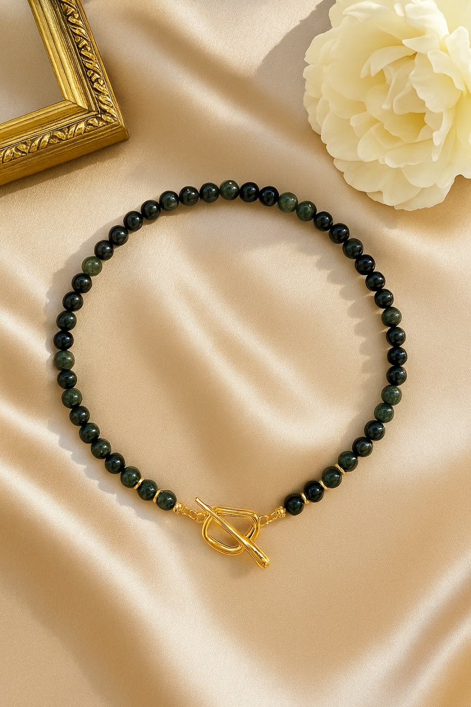 Verdant Muse – Moss Agate Necklace with Gold Toggle