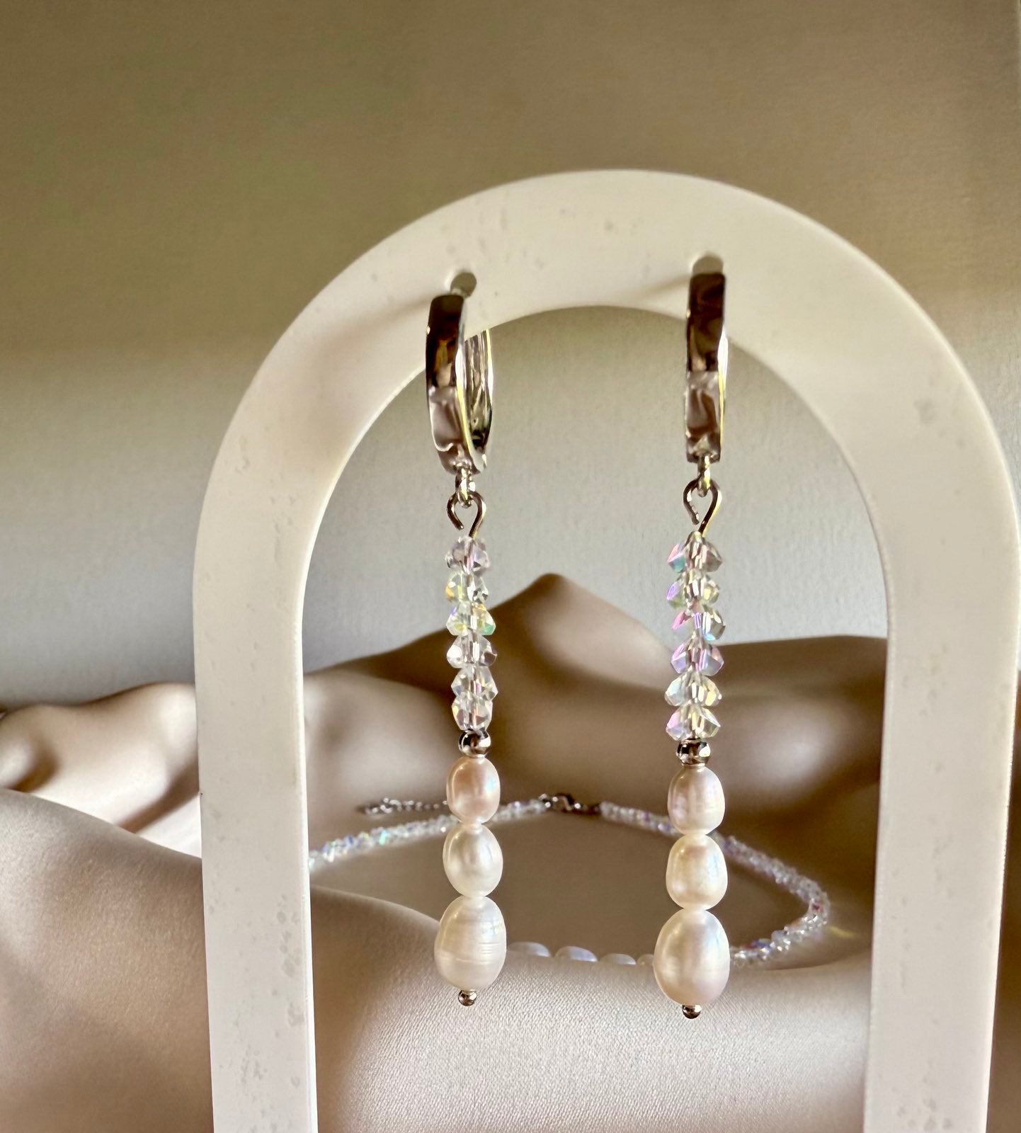 Aurora Dew - Freshwater Pearl & Crystal Set