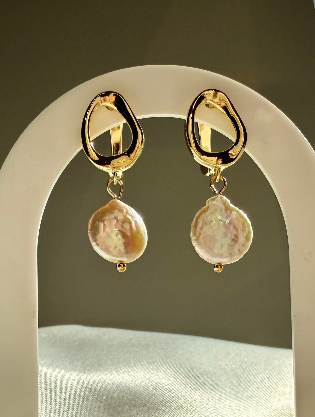 Golden Ripple Pearl Drops