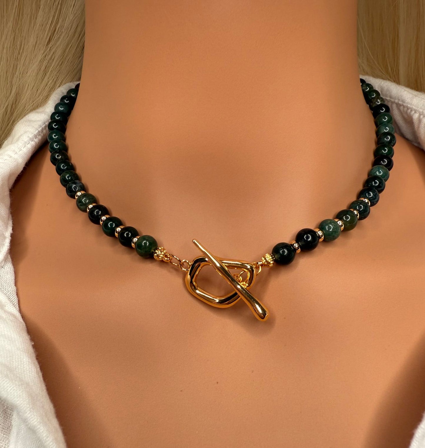 Verdant Muse – Moss Agate Necklace with Gold Toggle