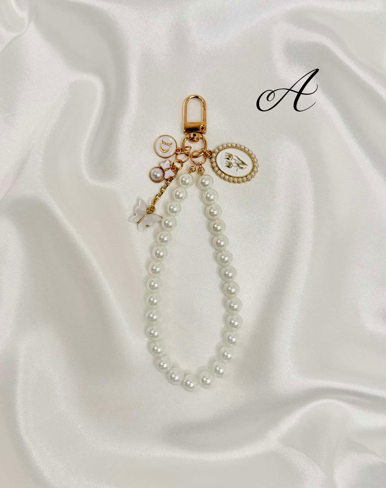 Cameo Muse Pearl Wristlet Phone / Keychain