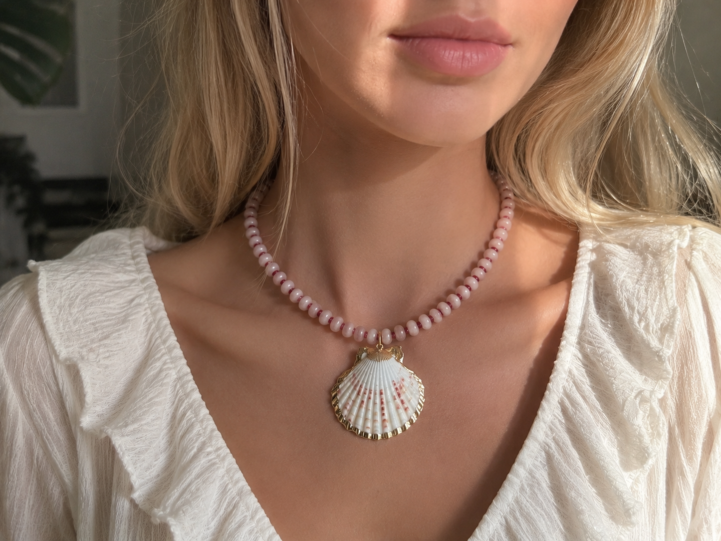 Golden Shore Scallop Choker