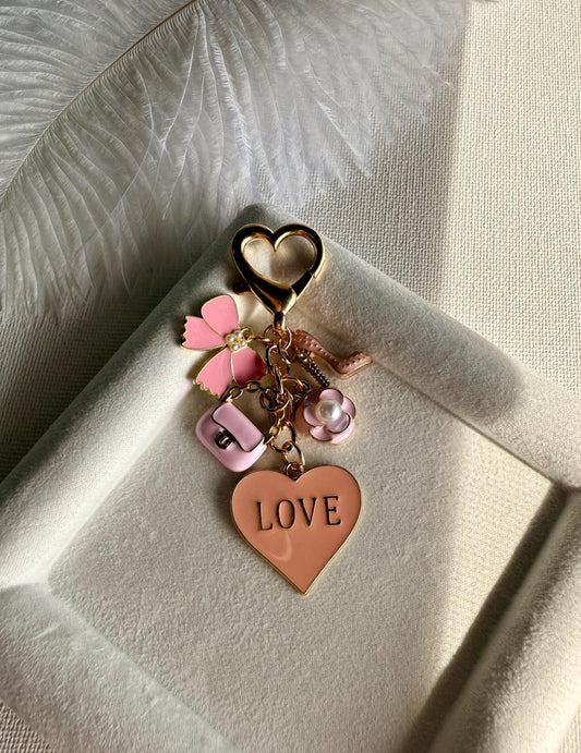 Cute Heart Keyring for Her, Love Charm Keychain – Pink Bag & Flower Charms, Aesthetic Bag Accessory, Girly Keychain Gift, Gift for Her