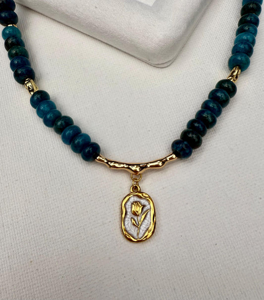Deep Blue Gemstone Beaded Necklace with Gold Rose Pendant, Elegant Handmade Gift for Her, Statement Jewelry, Spring Summer Trendy Look